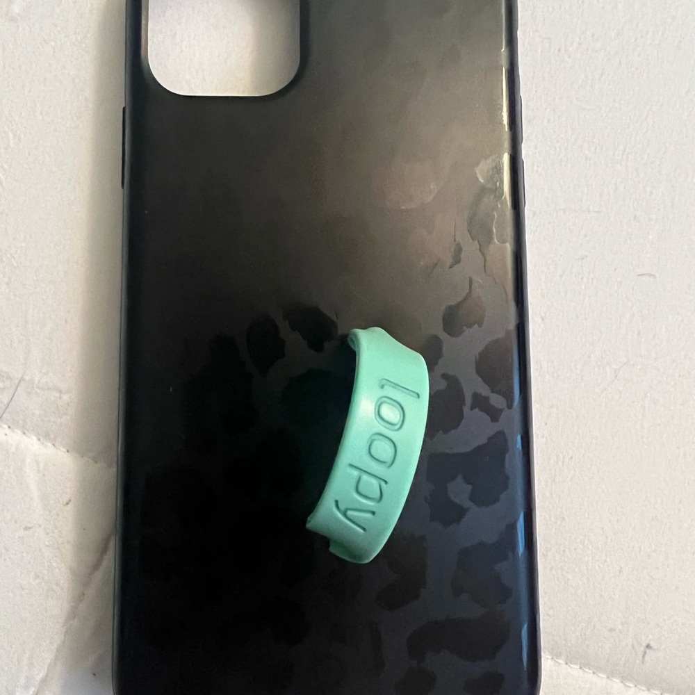 Loopy case iPhone 11 Pro Max LEFTY midnight leopard with mint loop and dust bag